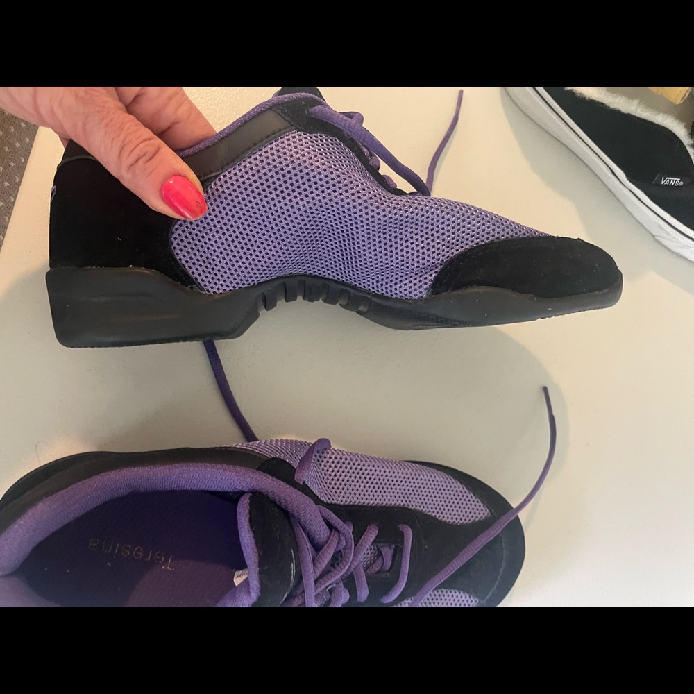 Dancing shoes - Picture 2 of 3